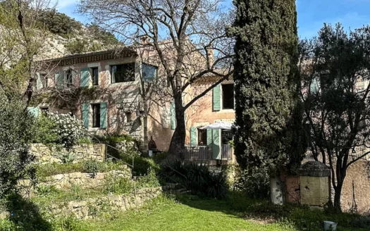 Demeure de charme Pujaut (30)